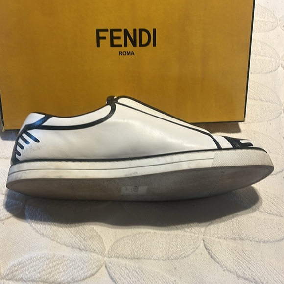 Fendi sneakers size 41 - Picture 4 of 4